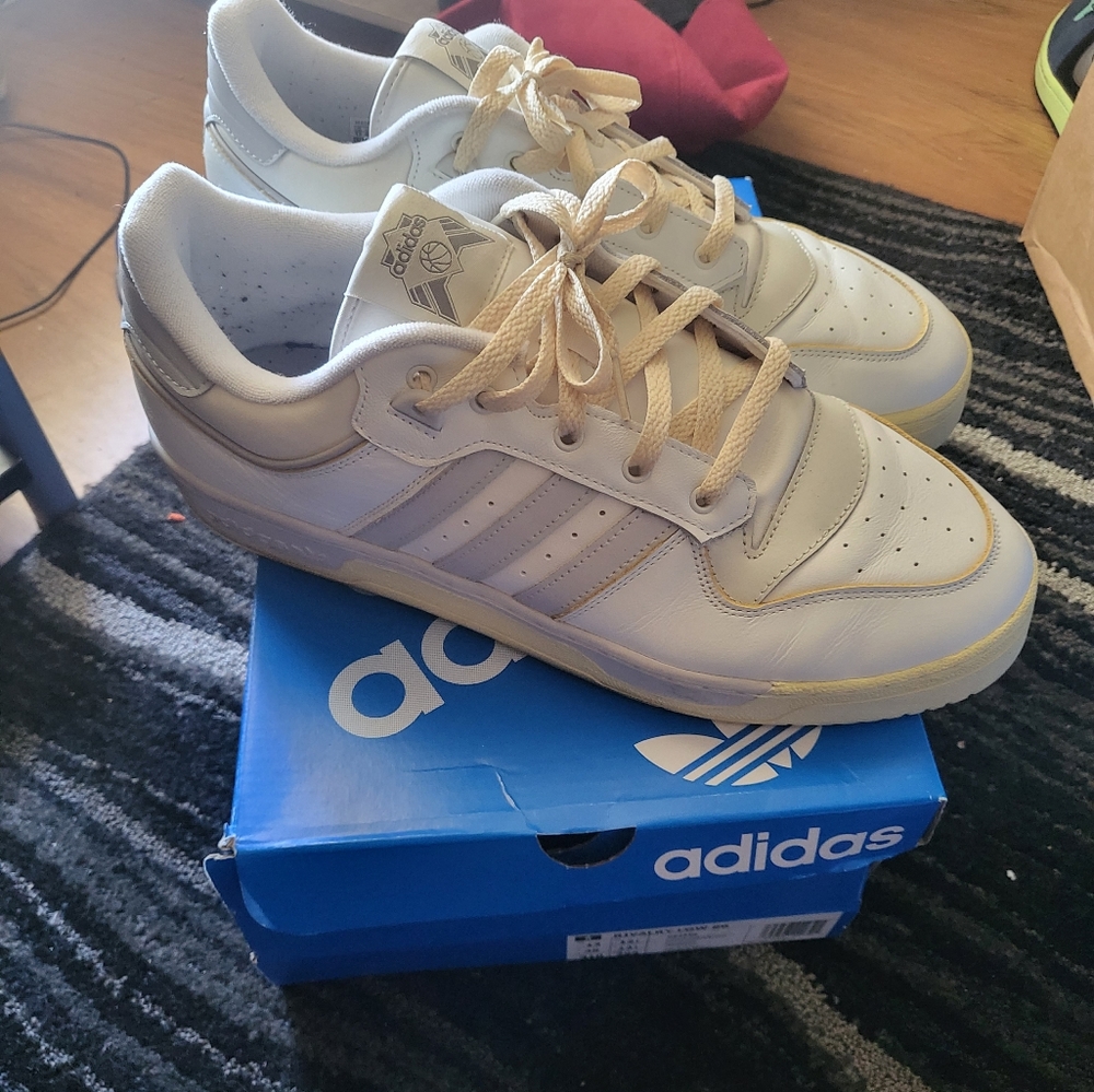 Adidas rivalry low 86 size 13 men